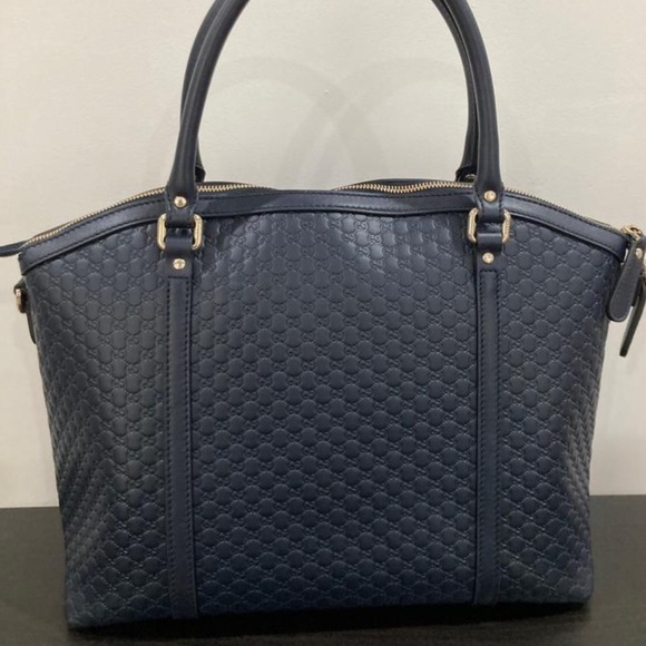 ๐๐ฏ% Auth Gucci Navy Blue Microguccissima Tote - Picture 4 of 12